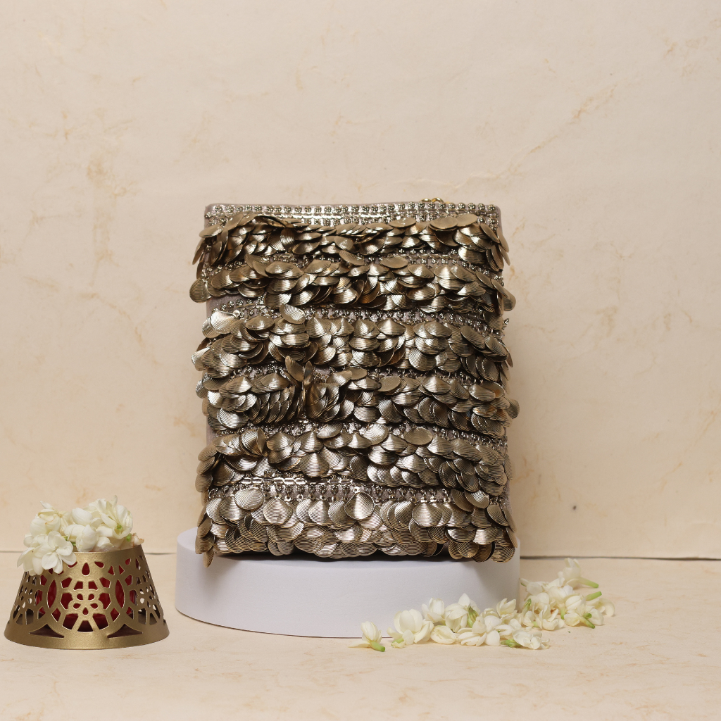 Indowestern shell shaped coin bag