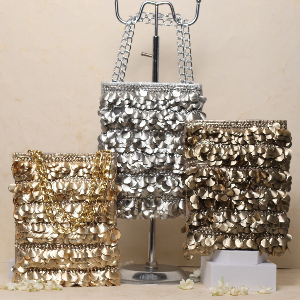 Indowestern shell shaped coin bag