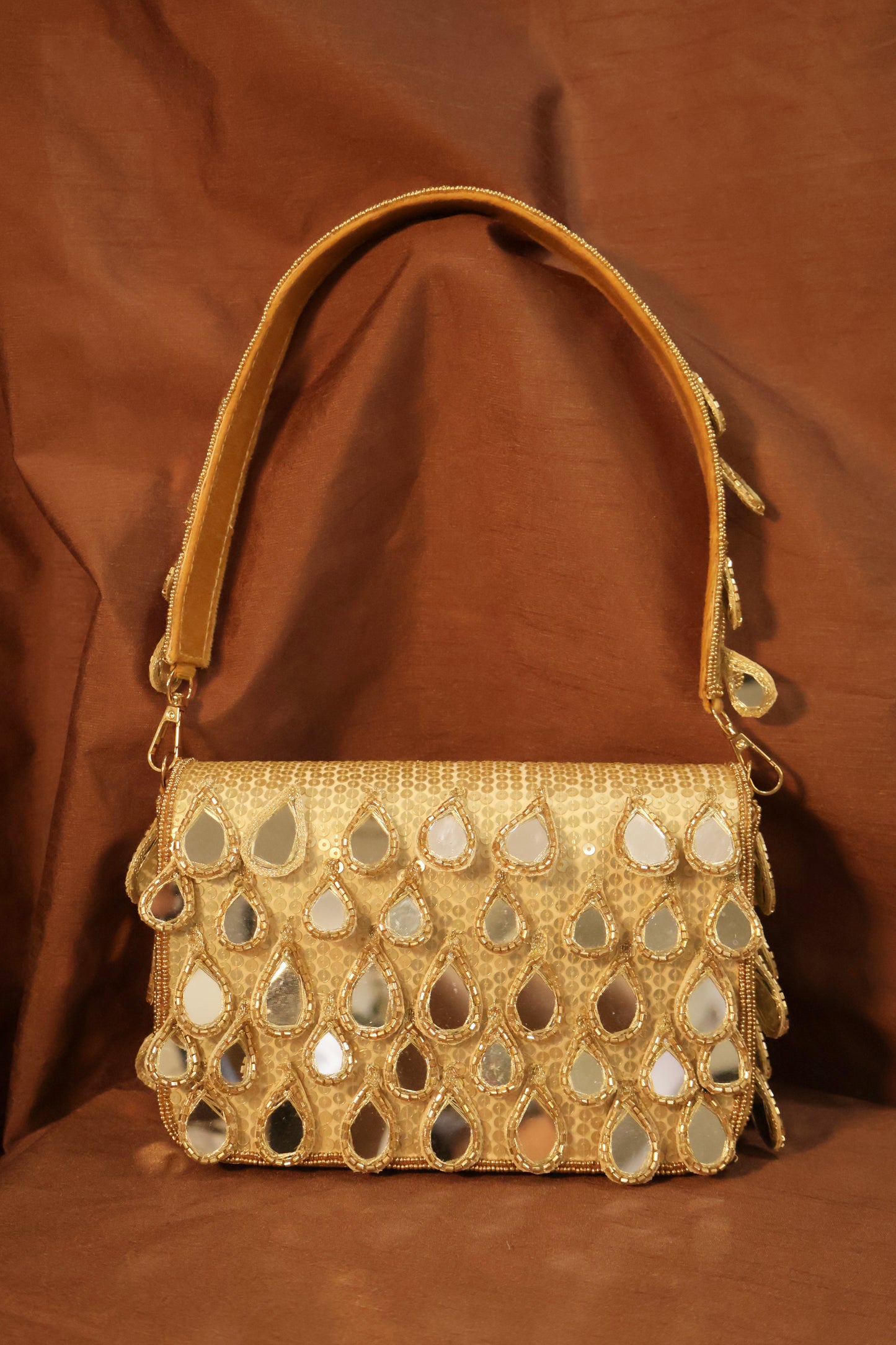 Golden Mirage Drop Bag